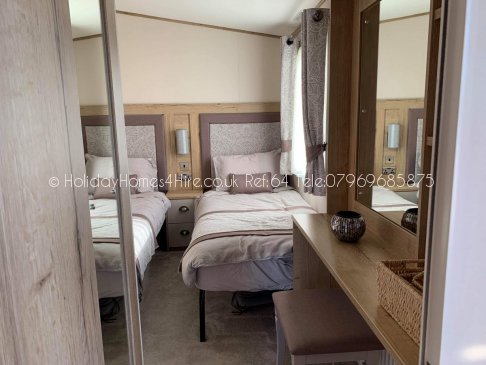 Haven Holidays Primrose Valley 6 Berth Caravan Twin Bedroom Ref64