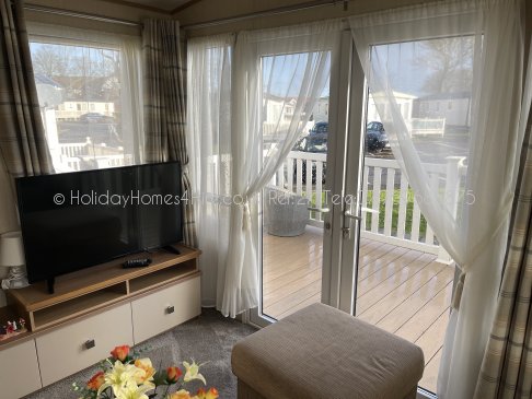 Haven Holidays Primrose Valley 3 bedroom Caravan Interior Patio Ref27