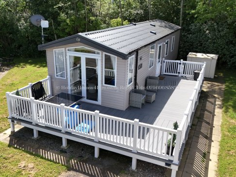 Exterior view of 2-bedroom caravan for hire at Haven Primrose Valley – ref 47