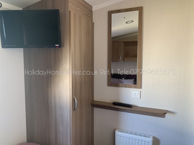 Haven Holidays Primrose Valley 6 Berth Caravan Twin Bedroom TV  Ref1