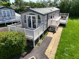 Haven Primrose Valley 3 bedroom Caravan Front decking Ref68