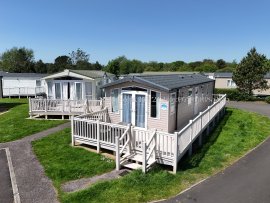 Haven Holidays Primrose Valley 6 Berth Caravan External View Ref21