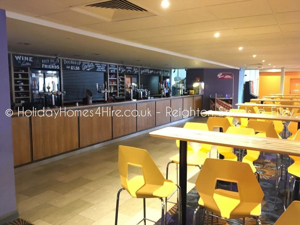 Evening entertainment show bar at Reighton Sands holiday park